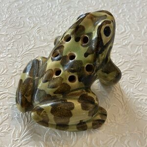 Vintage Arts & Crafts Pottery Green Frog Toad Flower Frog Planter 4”